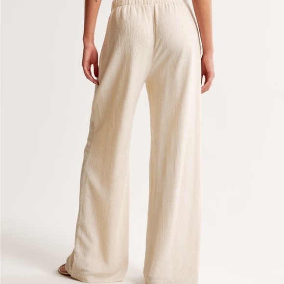 Crinkle Textured Pull-On Pant - Picture 3 of 6